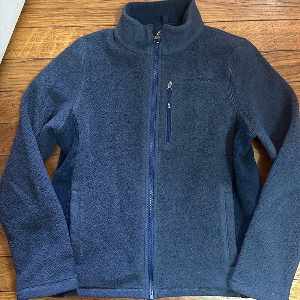 Vineyard vines boy sweater, size small